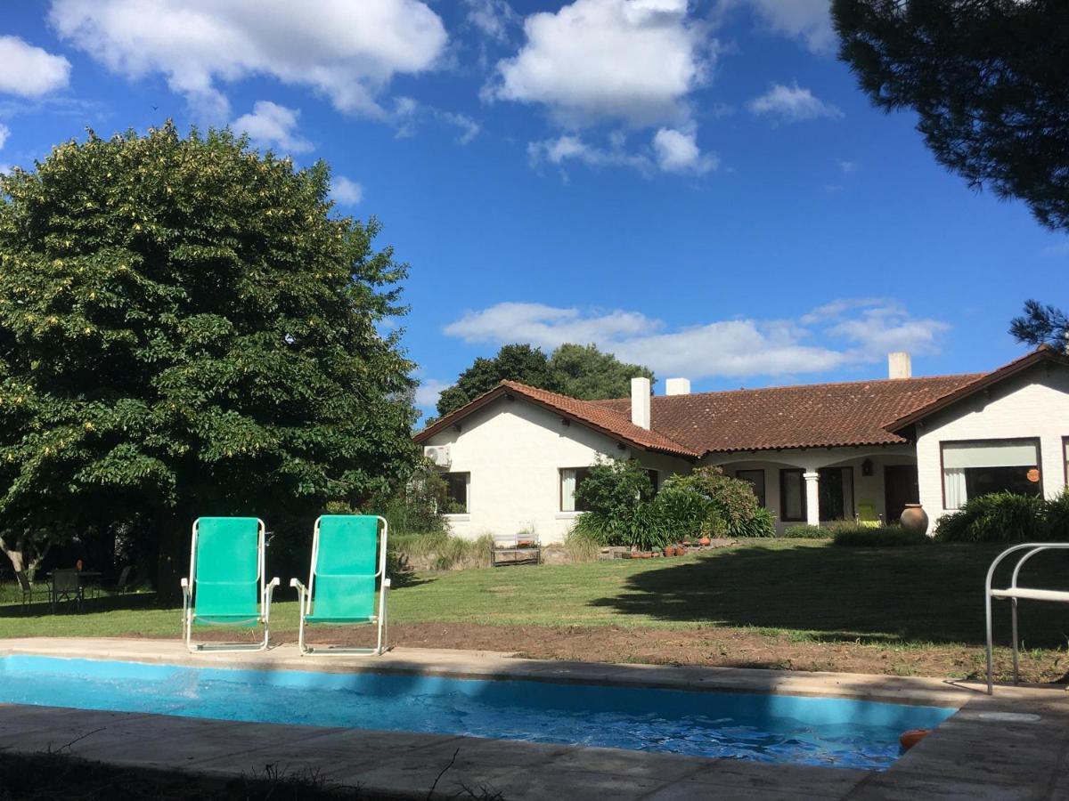 Golf - Casa De Huespedes Villa ตันดิล ภายนอก รูปภาพ