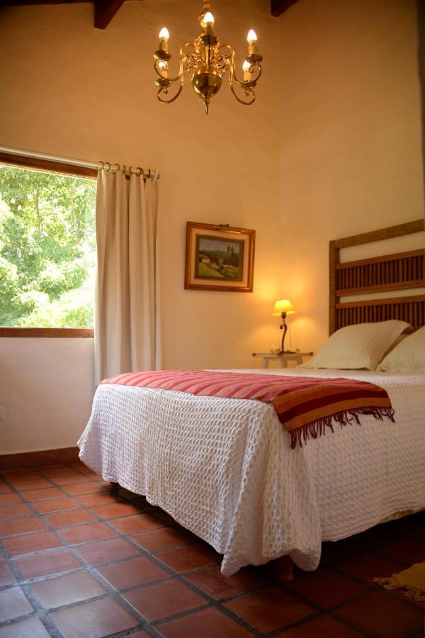 Golf - Casa De Huespedes Villa ตันดิล ภายนอก รูปภาพ
